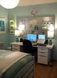 We get that for most people working from home, the reality is not a large room dedicated solely to getting stuff done it's a tiny turn an area of your living room, guest bedroom or hallway into a small office using simple home office storage and an attractive office desk. 25 Fabulous Ideas For A Home Office In The Bedroom