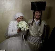 Young Couple S Ultra Orthodox Jewish Wedding In Jerusalem Jewish Bride Jewish Wedding Orthodox Jewish
