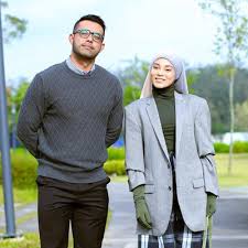 Jom kita berkenalan dengan jejaka yang berdarah kacukan melayu dan belanda. Sinopsis Drama Love Elsa Lakonan Zul Ariffin Dan Uyaina Arshad