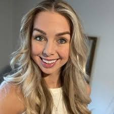 Frances Zahn's Instagram, Twitter & Facebook