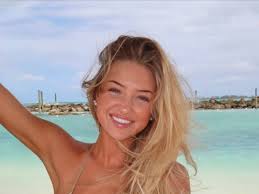 Sydney Thomas Sends Her Fans Into A Frenzy With New Bikini Photo