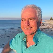 Gunner (Hollins & Haring): Beach, T.J.: 9798358857971: Amazon.com: Books