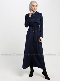 Modern Ferace Modelleri Lacivert Astarsiz Kumas Ferace Https Ift Tt 2viaru0 2020 Giyim The Dress Kumas