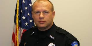 Policeman who shot Wal-Mart robbery suspect was 2-time Fernandina Officer  of the Year