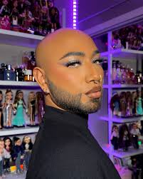 the new year officially started today and it calls for a new profile  picture! lemme know down below pic 1 or 2? 🫶🏽 brows @pears_us soap bar  @urbandecaycosmetics brow blade face @hudabeauty