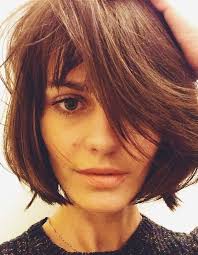 Coiffure femme carré plongeant degrade 2019. Coupe De Cheveux Carre