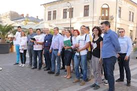 Potrivit unor surse politice din pnl, aproximativ 70% din numele propuse de organizaţiile din teritoriu au fost acceptate. Craiova S A Lansat Campania Oameni Noi In PoliticÄƒ Gazeta De Sud