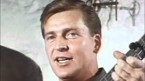 Michael "Jesse" Owens Performs The Holy Ground' at the Abbey Tavern in  Howth (Widescreen)