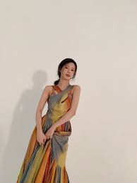 아기가 생겼어요 작가 강기 , 이정 총편수 총 41화 윤리적 교육적으로 완벽한 선생님을 꿈꾸던 장희원은 하룻 밤의 일탈로 임신을 하게 된다. G E O R G I A N A In 2020 Pop Fashion Fashion Girl