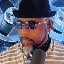 It's Friday! WOOOOO! 🍷🍷🍷