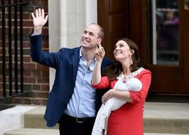 Prince william last visited belfast in october 2017 without his wife, catherine, duchess of cambridge, who last year prince harry and meghan markle made their mark as social media influencers, and now elder brother and heir to the british throne prince william, along with wife kate middleton, have. Putera William Dan Kate Middleton Dedah Wajah Putera Lifestyle Rojak Daily