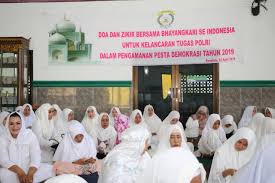 Maybe you would like to learn more about one of these? Bhayangkari Bengkulu Gelar Doa Dan Zikir Bersama Demi Lancarnya Polri Dalam Pemilu 2019