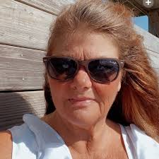 Elaine Strickland (@charlies_angel_2977)