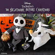 Everybody scream for a sinister potion of cranberry, apple and spiced cedarwood, concocted in the dead of night. Donrin5zkftyqm