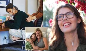 YouTube star Claire Wineland dies from stroke after lung transplant