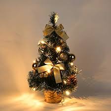 Les protestants abhorrent les représentations des personnages bibliques, à commencer par jésus et marie. Le Meilleur Mini Sapin De Noel Explications Comparatif Et Avis Zone Led