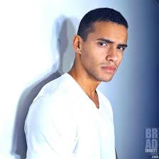 Seth Burns is cracking me up with his newfound acting skills, he's the only  thing that makes body and soul worth watching.