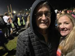 Busy real estate weekend! Help my dear friend close