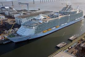 It will carry 5,500 passengers (versus 5,479 on harmony of the seas) in 2,774 cabins (27 more than its predecessor), and has a total volume of 230,000gt (a we've noticed you're adblocking. Chantiers Stx Le Paquebot Geant Symphony Of The Seas Livre Le 23 Mars A Royal Caribbean Actunautique Com