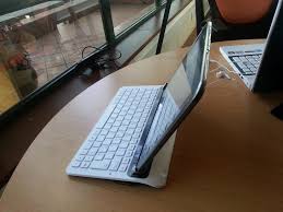 It doesn't have a separate battery to overall the layout reminds me of a good netbook keyboard. Hands On With The Galaxy Note 10 1 Keyboard Dock