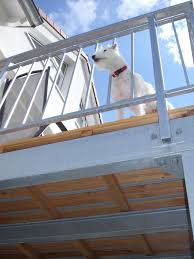 Wing Verlegesystem Fur Terrasse Balkon Und Mehr Schmutzundurchlassiges Balkonsystem Die Balkonlosung Fur Mehrfamilienhauser Schm Balkon Terrasse Holzbalkon