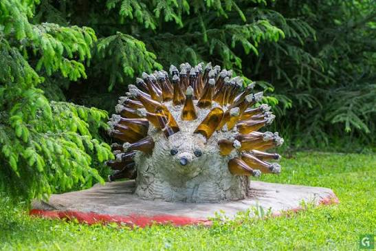 Visitgulbene | «Сад бутылок»