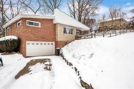 Browse the latest properties for sale in nsw and find your dream home with realestate.com.au. 70 Bethel Park Homes For Sale Bethel Park Pa Real Estate Movoto