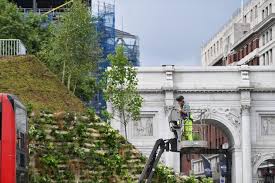 Marble arch mound has been widely derided since it opened on 26 july, 2021. How The Marble Arch Mound Turned Into London S Worst Tourist Attraction