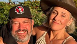 Who is Ricki Lake's third husband Ross Burningham? The lawyer and father of  4 met the talkshow host and actress during the Covid-19 pandemic, but was  originally just a 'booty call' |