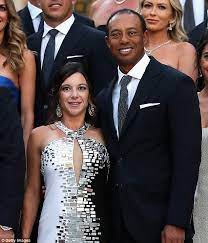 Tiger Woods Girlfriend Erica Herman Faces Huge Debt While He Makes 1 62m Daily Mail Online