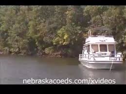 It also shows a woman dragging a boy out of a party and taking him to a room, where she undresses and shows him girls in a room painting their bodies. Boat In Porn Hd Porn Videos Pornowiki Pro