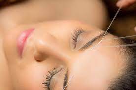 Is there a salon or stylist in my area that offers this service? Before You Get Your Eyebrows Threaded Read This Beautylish