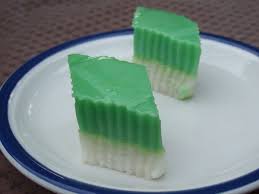 Aku hanya belajar melalui pembacaan di internet, pastu aku akan berimaginasi cara2 membuatnya. Kue Seri Muka Wikipedia