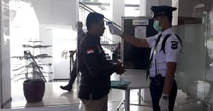 Hasil gambar untuk seragam pegawai bank. Terapkan Wfh Bank Mandiri Pastikan Layanan Kantor Cabang Tetap Beroperasi