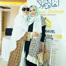 ***request follo kami untuk update model terbaru setiap hari***. 10 Foto Manja Syahrini Di Mekkah Dan Bareskrim News Entertainment Fimela Com