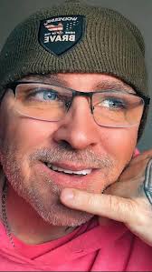 just need 'I love you 😘 message from one special fan ❤️I love you all  💕😘❤️ Darling, I'm wondering why you've not texted me yet, please send me  a message when you