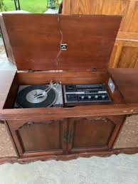 Receivers and amplifiers were built in a pan or clamshell, making service much more difficult, and often not cost effective. Stereo Console For Sale In Us Us 5miles Buy And Sell