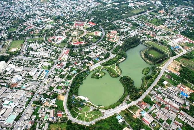 Yala city of Yala province, southern Thailand 🇹🇭 This city is recognized  for having the most beautiful city planning in Thailand. Cr.pic.  เทศบาลนครยะลา TH_Admin