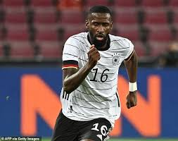 Might even call ronaldo racist. Rudiger Apologises For Liking Post Calling For The Almighty To Disfigure Face Of Emmanuel Macron Aktuelle Boulevard Nachrichten Und Fotogalerien Zu Stars Sternchen