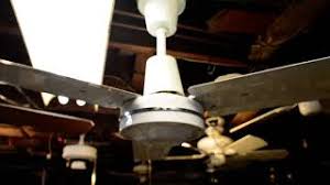 Unlike air conditioners, fans do not actually cool the air, which is why they merely waste electricity when they circulate air in an unoccupied room. Industrial Ceiling Fan Herunterladen
