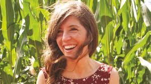 Marta León, experta en nutrición femenina: «Lo ideal es no beber demasiada  agua mientras estamos comiendo»