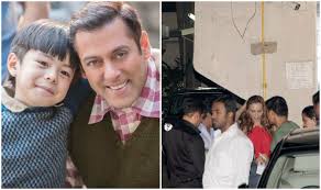 Iulia vântur is a tv actor, actor and model presenter. Salman Khan And Girlfriend Iulia Vantur Hosts His Tubelight Co Star Matin Rey Tangu Anant Ambani And Saif Ali Khan At Galaxy Apartments View Hq Pics India Com
