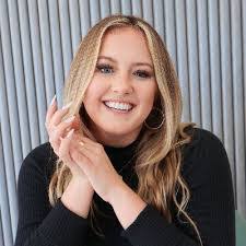 Erica Peacock's Instagram, Twitter & Facebook