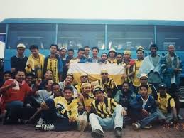 'rombongan cik kiah ke kelana jaya' karya terbaharu arahan sutradara mamat khalid ini sedang disiarkan di astro first. Perak The Yob Salah 1 Rombongan Yang Pernah Ke Stadium Facebook