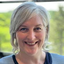 Katy Burnett's Instagram, Twitter & Facebook