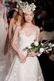 We did not find results for: Betty Taube Zeigt Ihr Zweites Brautkleid Glamour
