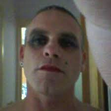 Lee Dolphin's Instagram, Twitter & Facebook