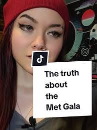 Kendra Kearns's Instagram, Twitter & Facebook