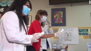 Un curandero cubano dice sanar cualquier tipo de dolencia con su machete. 5 Cosas Para Seguir Hoy Ninos Pueden Transmitir El Covid 19 Como Adultos Y Otras Noticias Cnn Video