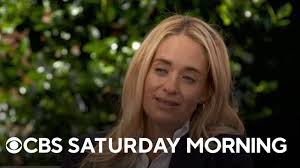 Amanda Fairbanks's Instagram, Twitter & Facebook